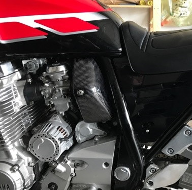 Carbon Luftfilterkastenabdeckungen Yamaha XJR 1200 und XJR 1300 4PU & RP02